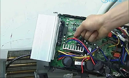 右江美的空调电话是多少